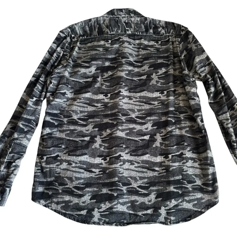 Robert Graham features robert